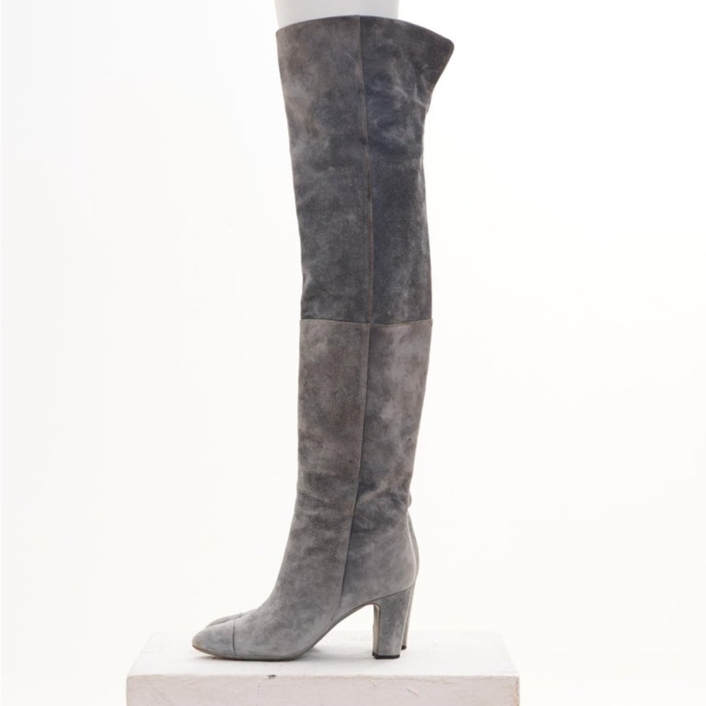 CHANEL by Karl Lagerfeld grey suede over knee cap toe heeled boots 39.5 - Picture 5 of 14